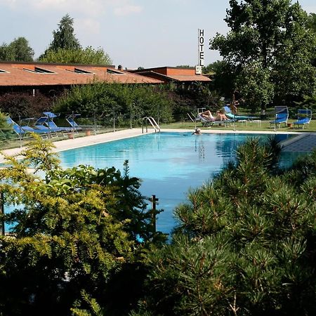 Golf Hotel Lainate Exterior foto