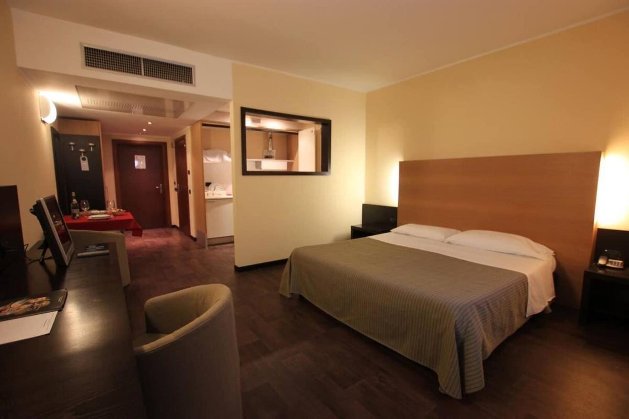Golf Hotel Lainate Exterior foto