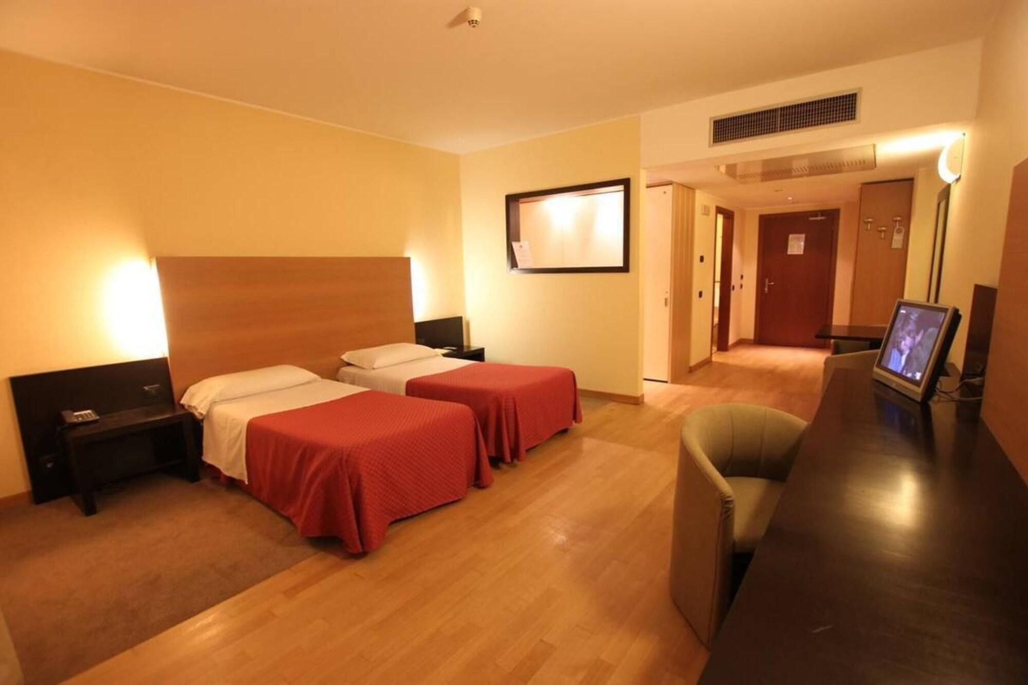 Golf Hotel Lainate Exterior foto