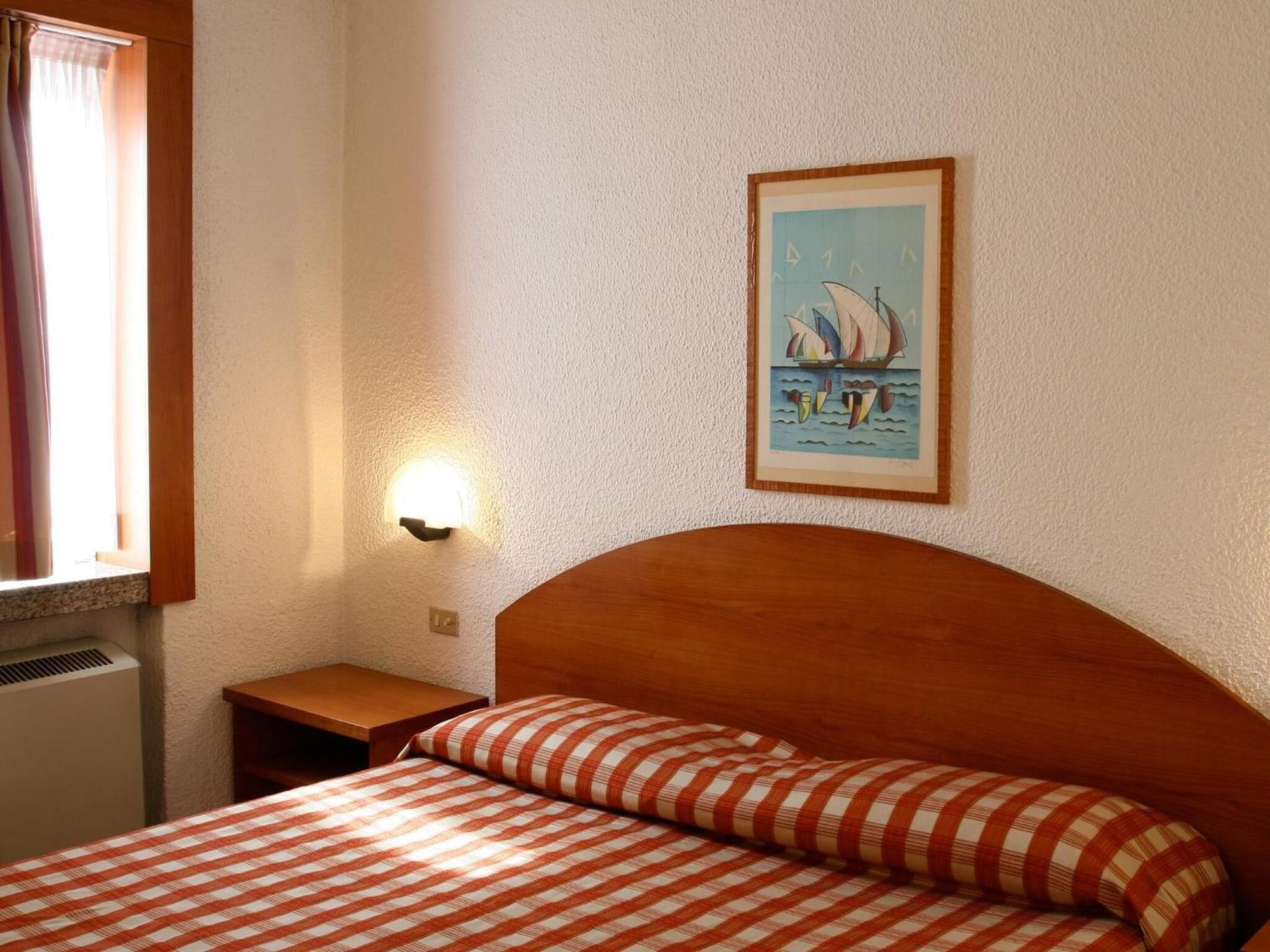 Golf Hotel Lainate Exterior foto